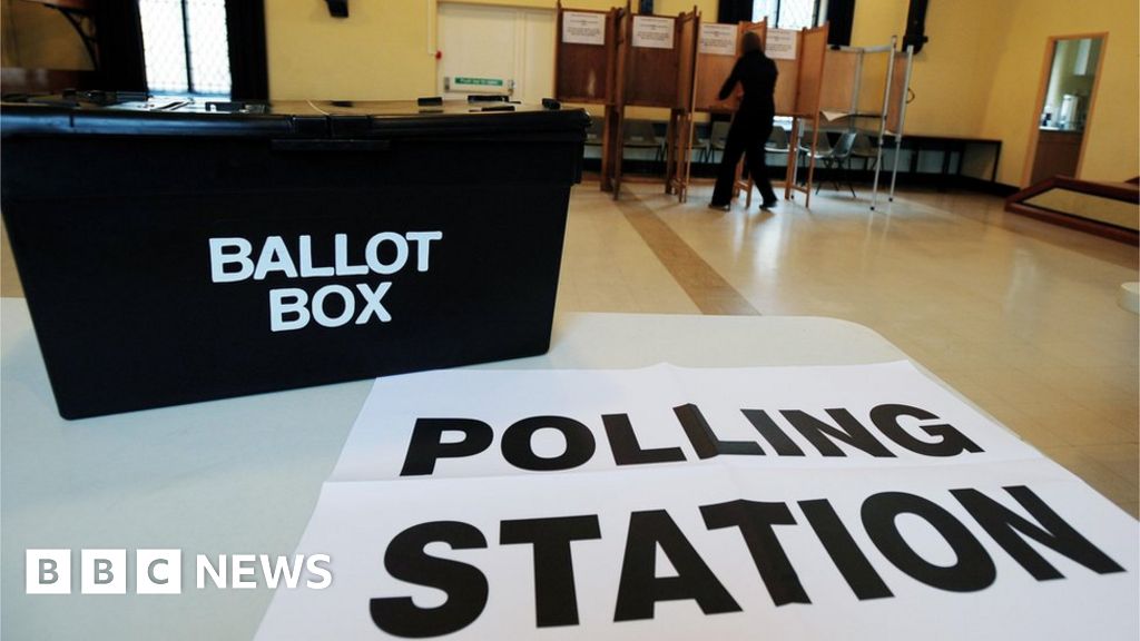 North Lincolnshire Council: Lost votes found in wheelie bins 'human error not fraud' 