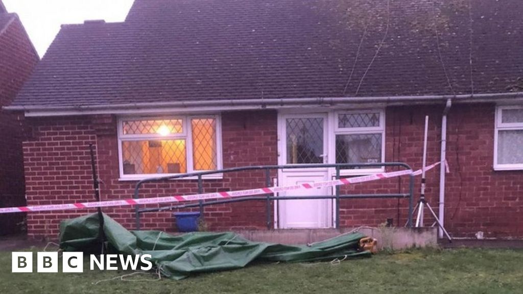 two-arrested-after-woman-72-found-dead-in-worksop-bbc-news