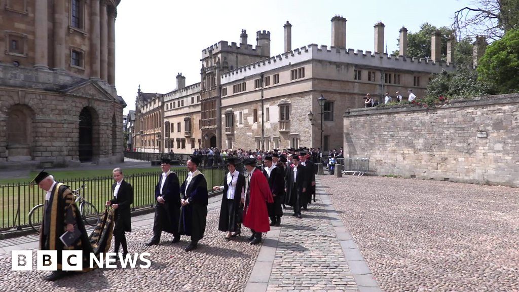 Oxford University awards seven honorary degrees BBC News
