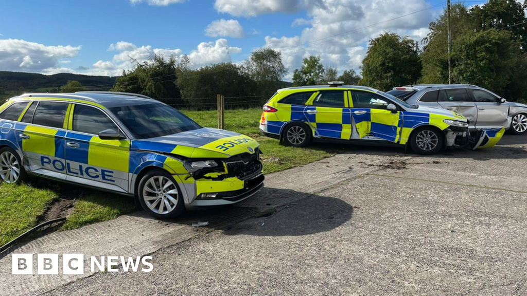 Fivemiletown tractor 'rammed PSNI cars in farmyard attack' - BBC News