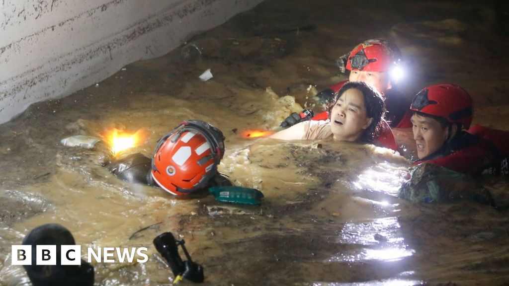 typhoon-hinnamnor-seven-drown-in-flooded-south-korean-car-park
