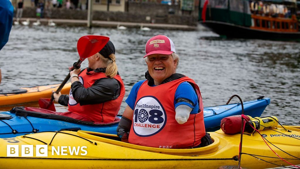 Kayaker with no arms and legs completes river challenge