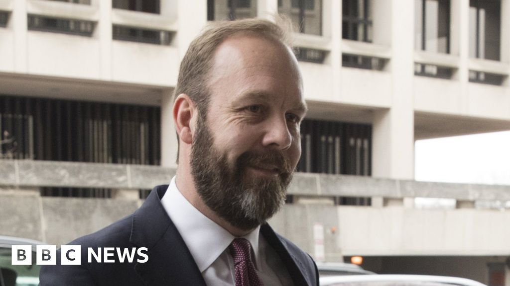 Trump Russia Ex Campaign Aide Rick Gates Pleads Guilty