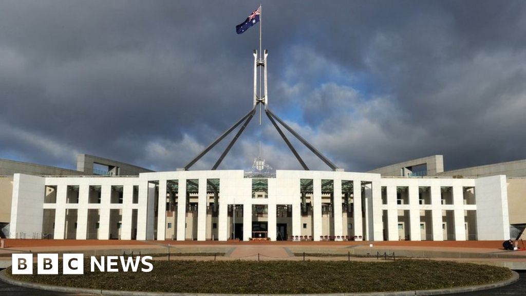 Australia parliament resumes with new BBC News