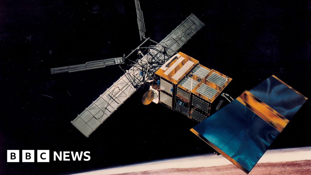 Débris spatiaux : le « grand-père satellite » provoqué par sa chute sur Terre