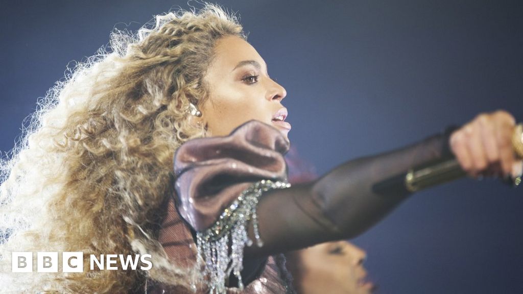 Coalition of Police and Sheriffs protest at Beyonce's hometown Houston ...