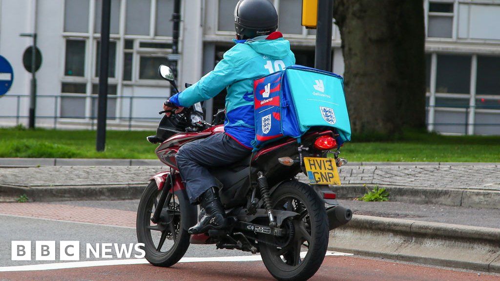 Takeaway meals still booming despite restaurant return, says Deliveroo