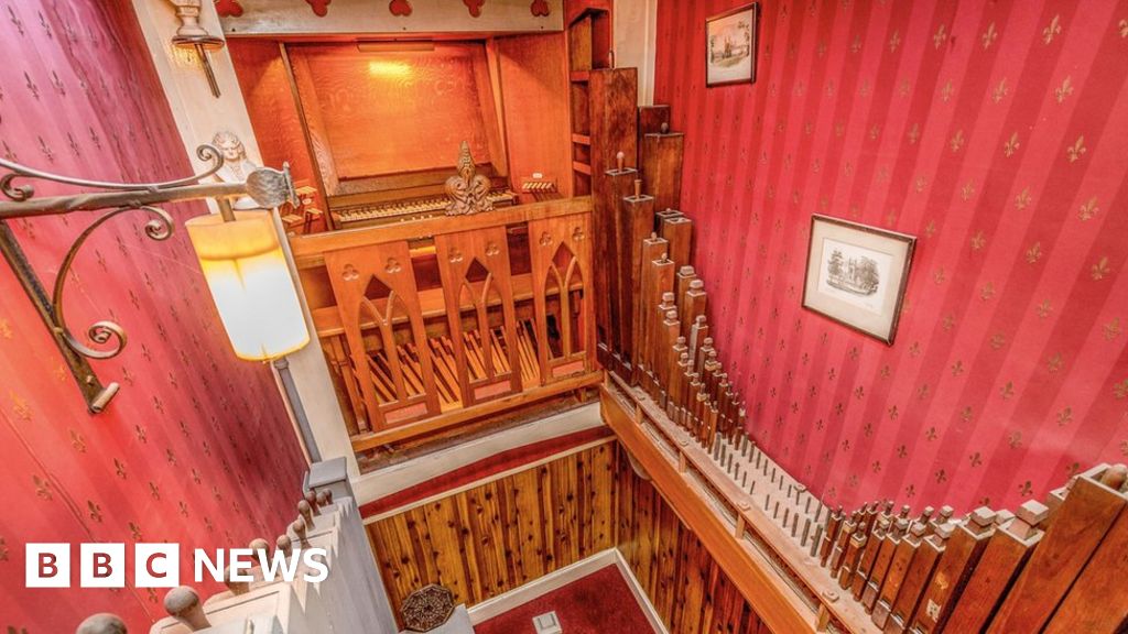 'Eccentric' Bristol house with builtin pipe organ is sold