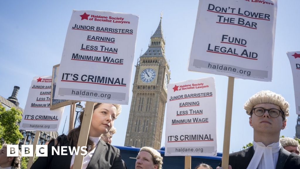Result due in barristers’ all-out strike vote