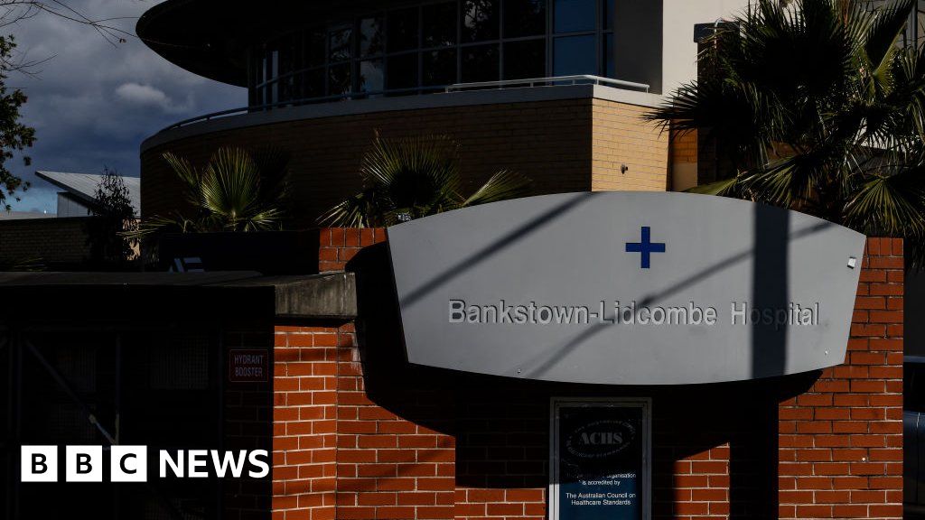 Woman in Sydney investigated for pretending to be a doctor