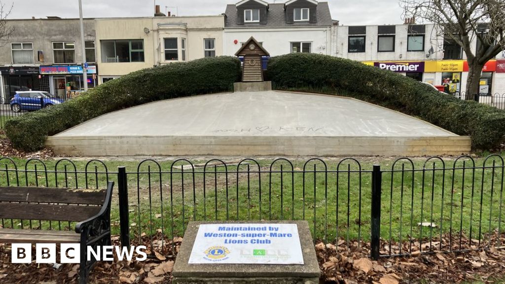 Weston-super-Mare Floral Clock Display To Be Restored - BBC News