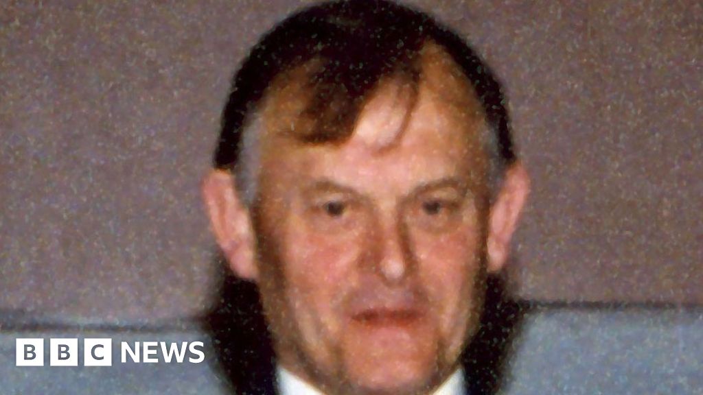 Sean Brown: PSNI apologise to family of murdered GAA official