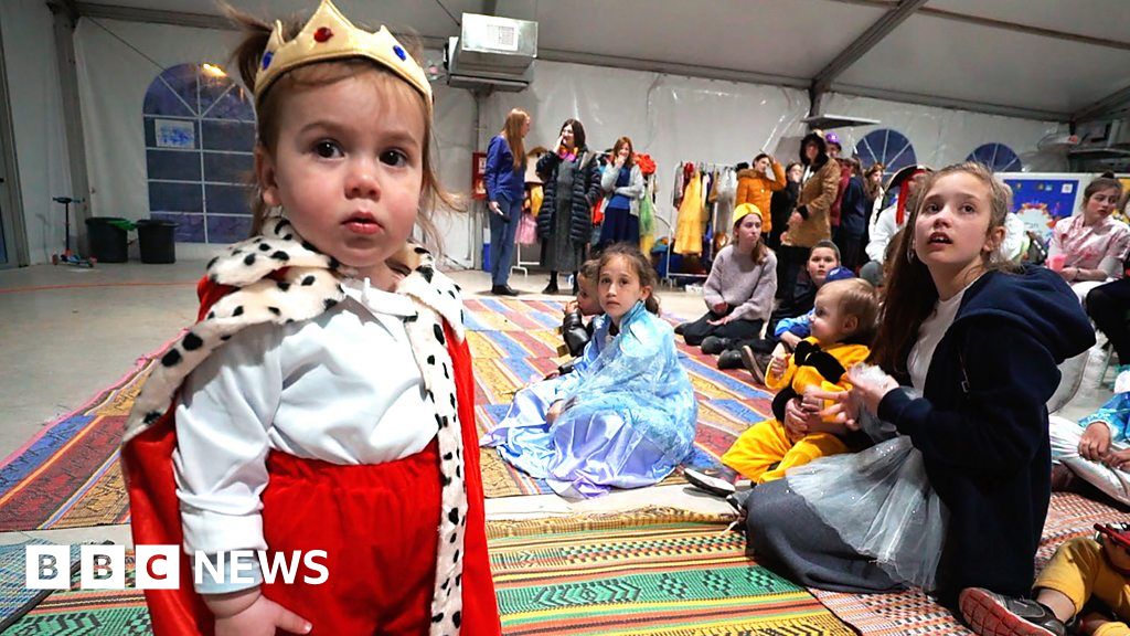 A little joy for Jewish children’s home refugees
