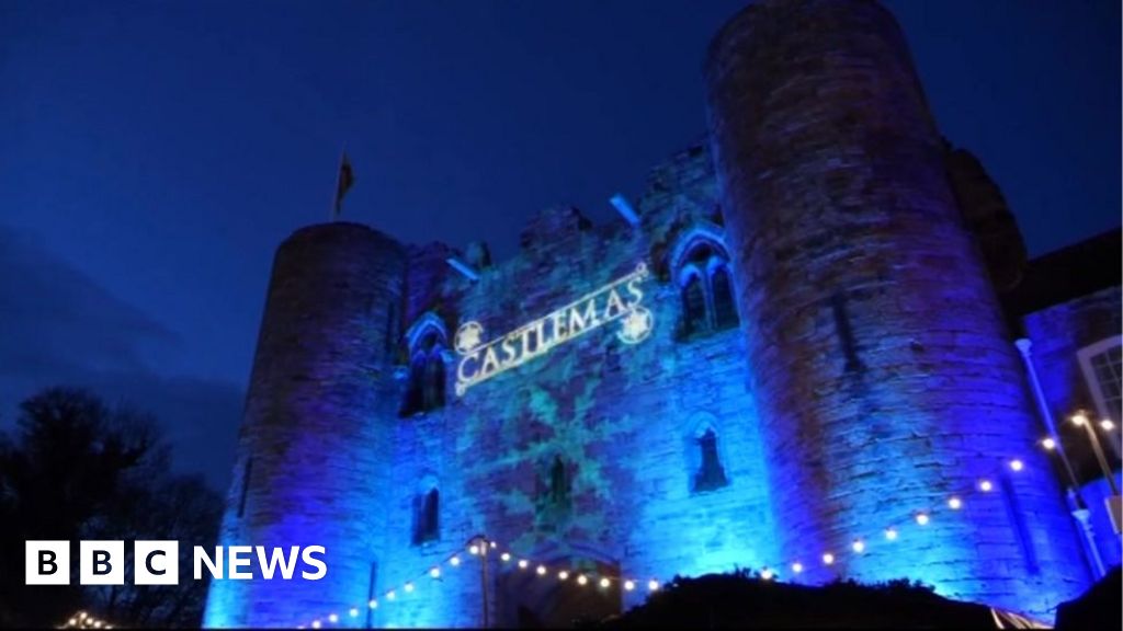 Tonbridge Christmas event banned from council land over pay row