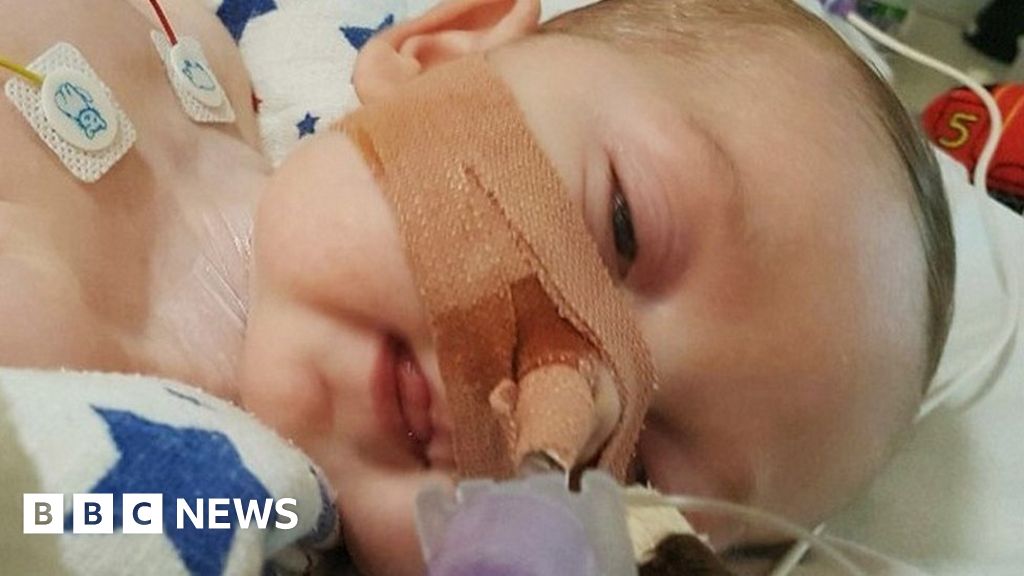 charlie-gard-last-precious-moments-for-parents-with-their-son-bbc-news