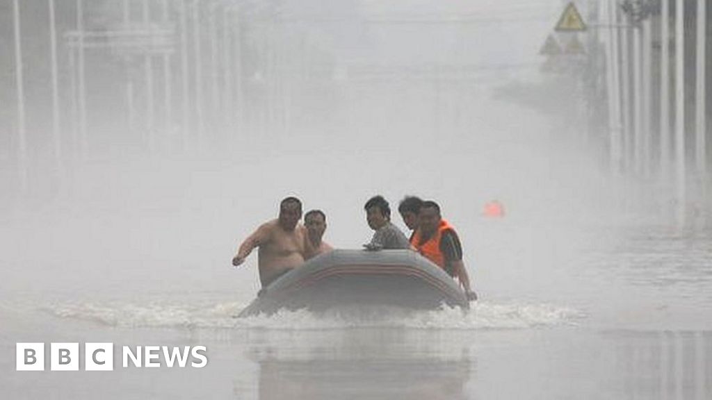 Наводнения в Китай: проливни дъждове в провинция Хъбей оставиха 10 жертви