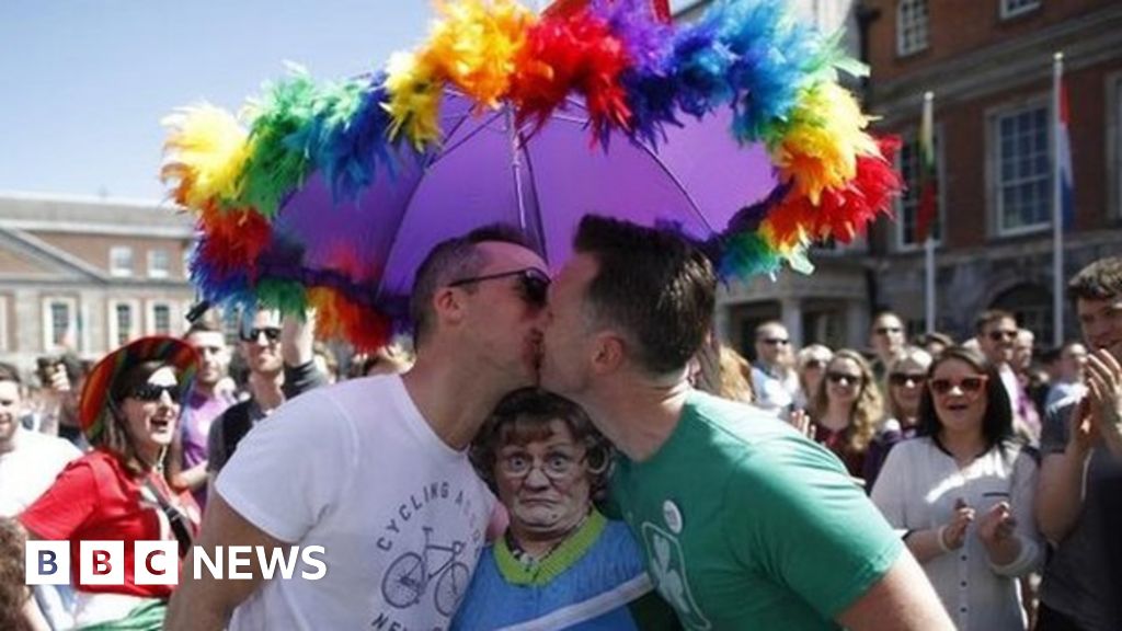 2015 In Review Republic Of Ireland S Same Sex Marriage Vote Made A Momentous Year Bbc News