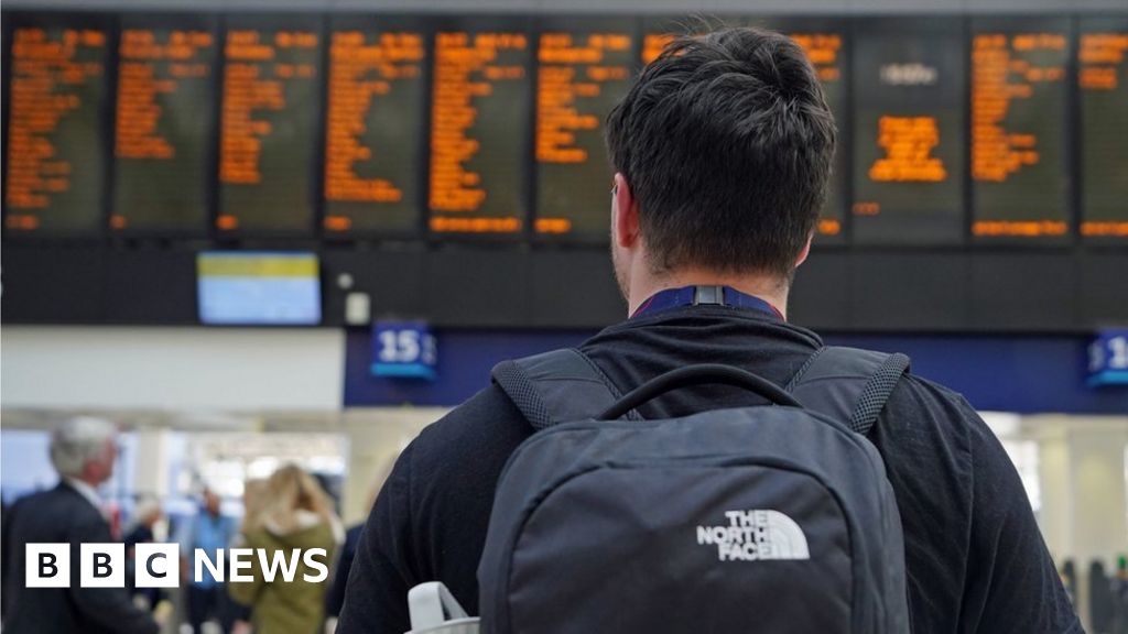 More rail disruption expected as 9,000 train drivers strike