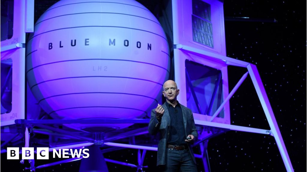 Jeff Bezos unveils Moon lander concept