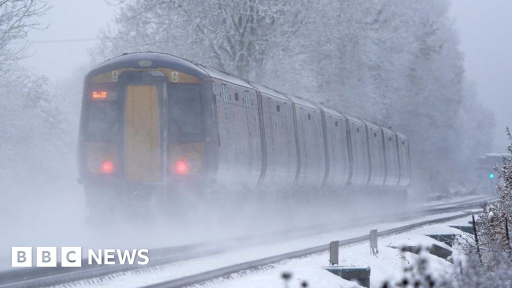 UK weather extremes to become new normal, says National Trust