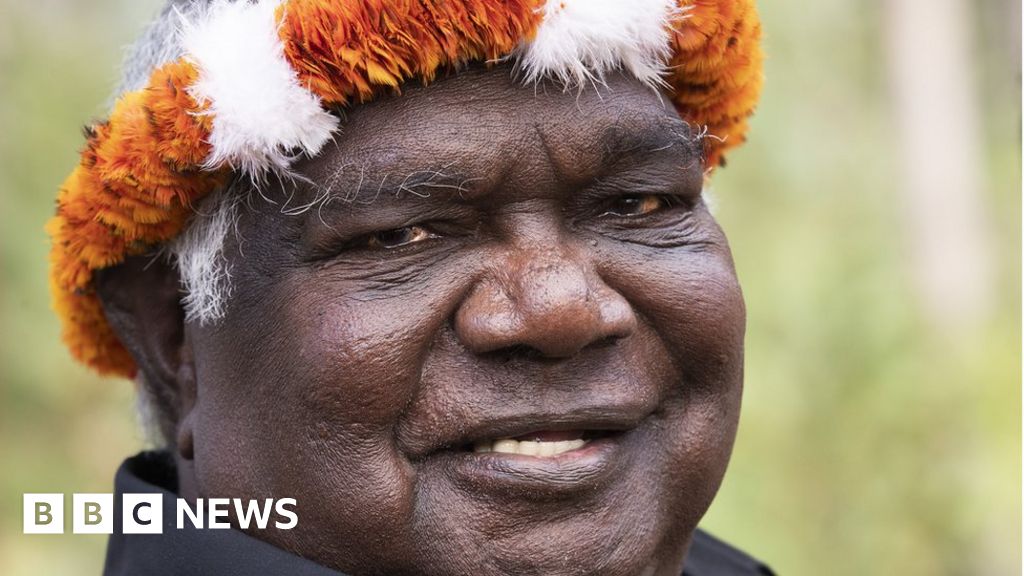 Aboriginal 'giant of a nation' Yunupingu dies aged 74