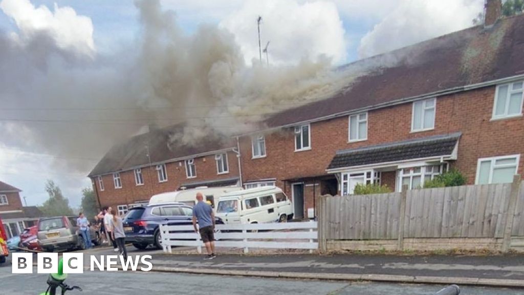 Pet kitten dies in Nuneaton bedroom blaze at family's home