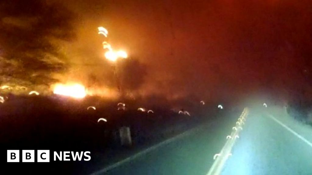 California fires Driver films escape from blazing town BBC News