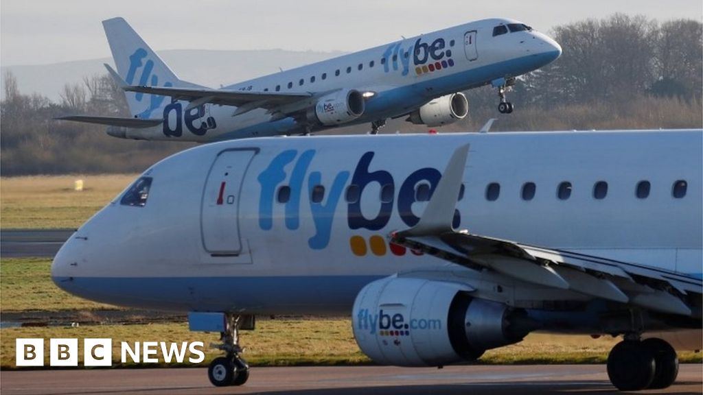 Collapsed Flybe 'Do not travel to the airport'