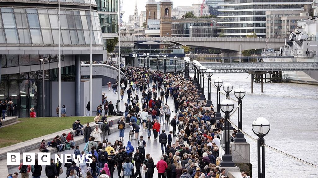 Queen Elizabeth II: The Queue and the Cumbria expert who helped plan it