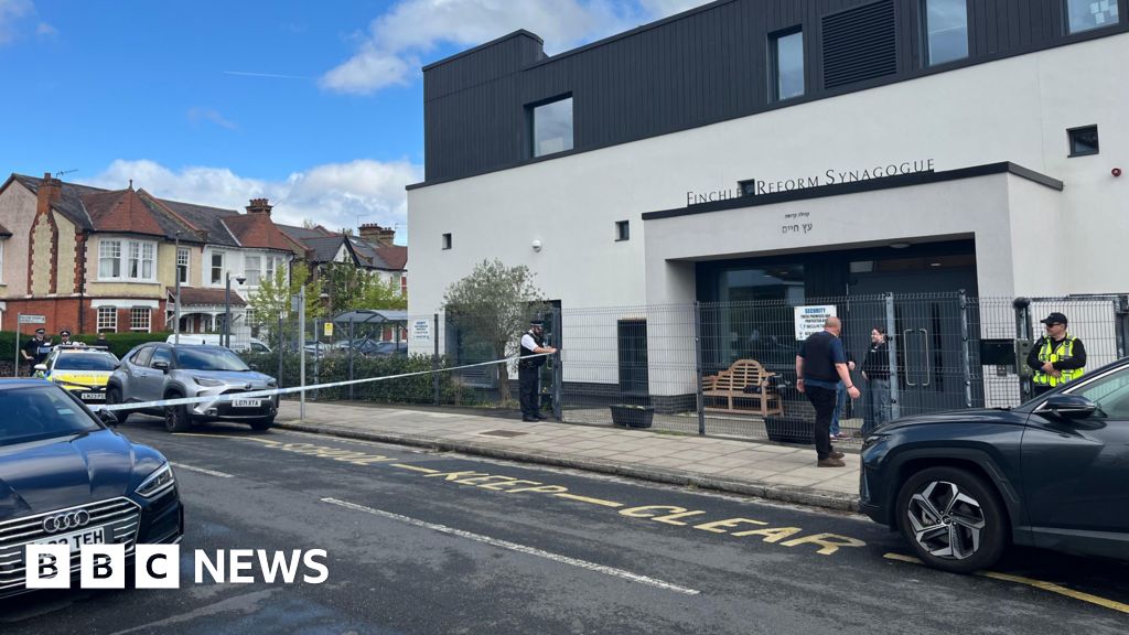 Third arrest over attempted arson at synagogue
