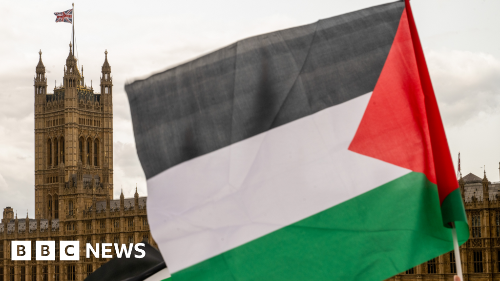 Starmer urged by MPs to recognise Palestinian state