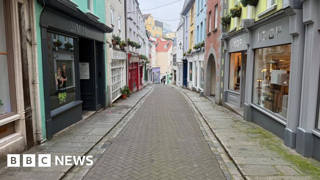 St Peter Port water main being replaced after 80 years – BBC