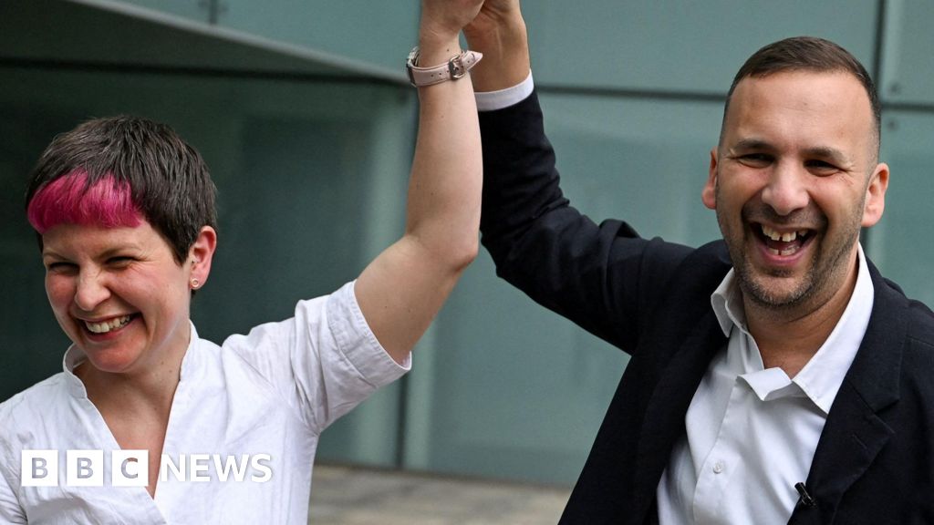 Labour vote sinks in London as Greens make gains