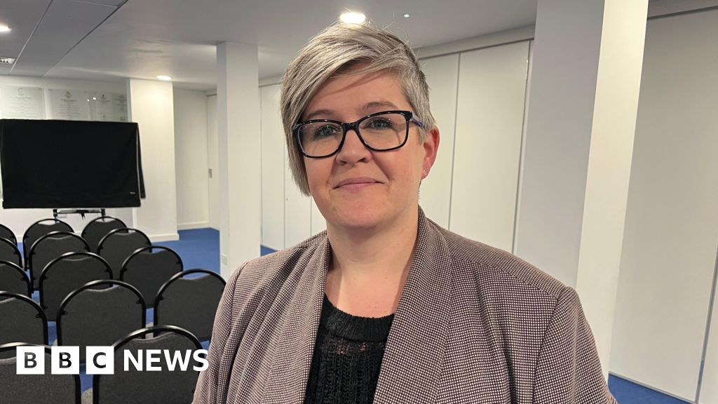 bbc.co.uk - John Fernandez - Attempt to add economic growth to Guernsey States plan - BBC News