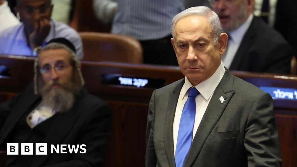 Премиерът на Израел Бенямин Нетаняху разпусна своя шестчленен военен кабинет