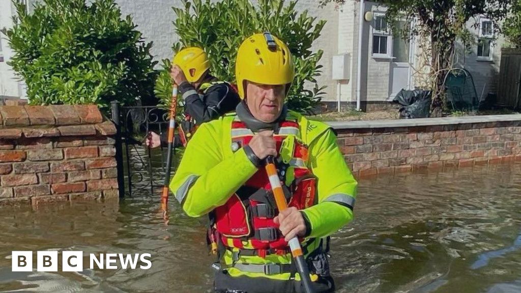 Schools and roads closed after Beds, Herts and Bucks flooding