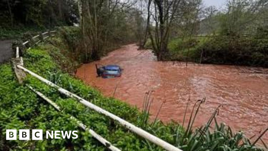 Four safe after car gets stuck in river near Cleobury Mortimer 