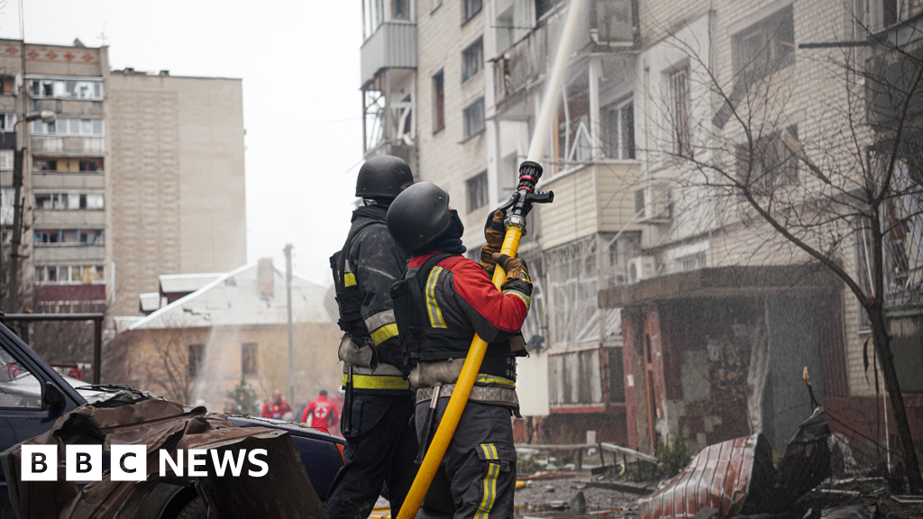 Russia accused of 'hollow' peace talks after Sumy strike wounds dozens thumbnail