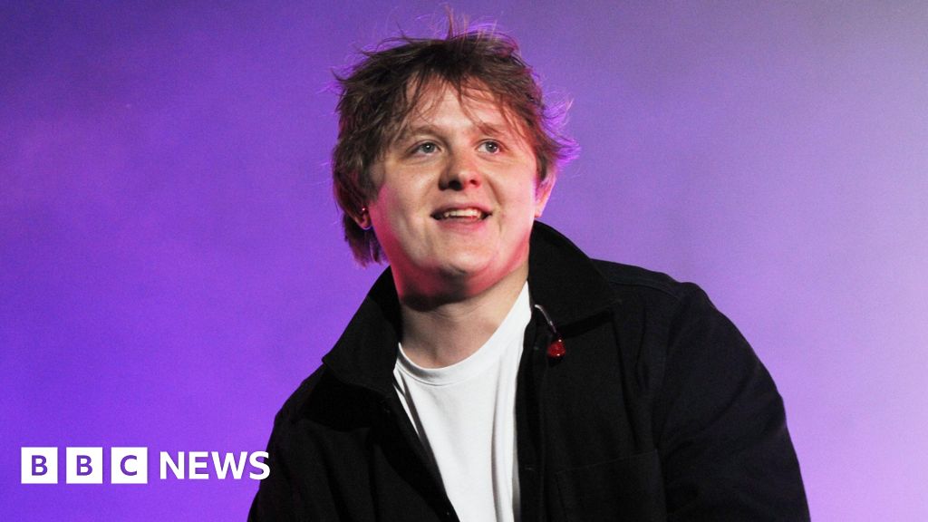 Lewis Capaldi makes stage return with surprise set at charity gig