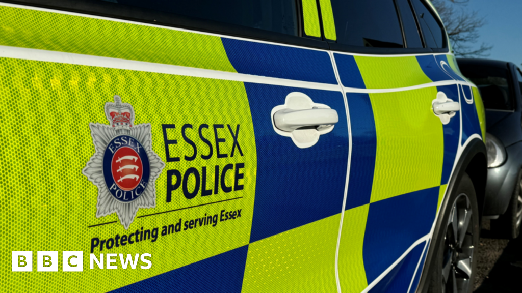 Two Women Die in Separate Car-Tree Crashes Pennsylvania, Essex