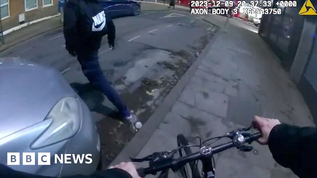 Met Police officer uses drug dealer's own bike to catch him