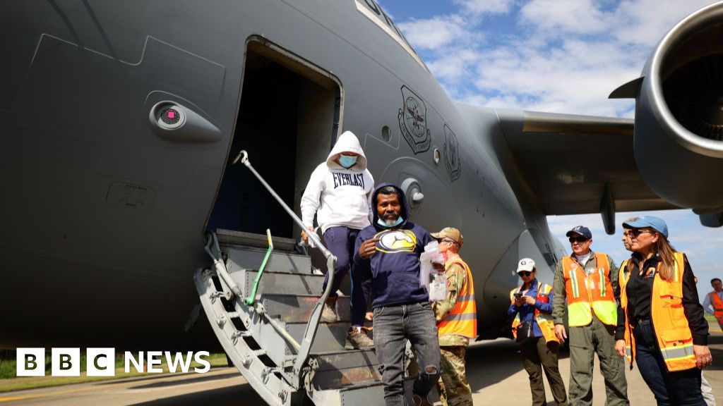 US strikes deportation deals with Honduras and Uganda