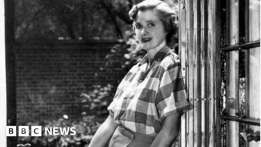 bbc.co.uk - Emma Ruminski, BBC SW Arts reporter - Exploring the life and work of 'reclusive' writer Daphne du Maurier