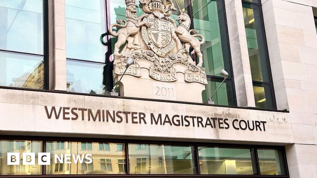 Man 'planned UK attacks on Pakistani dissidents'