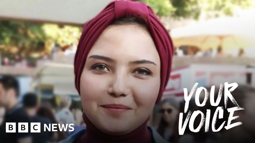 'I make between £800 and £2,000 a month on zero-hours contracts. There's no consistency'