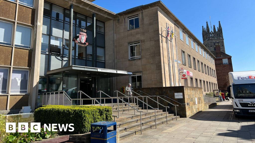 bbc.co.uk - Tanya Gupta - West Midlands councils submit final bids over future restructure - BBC News