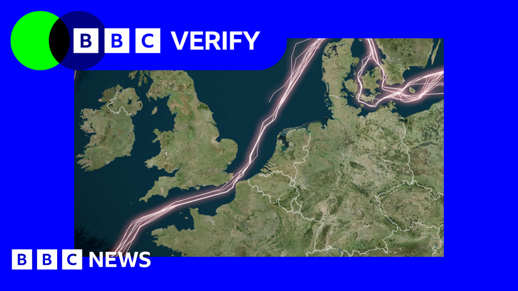 https://ichef.bbci.co.uk/news/1024/branded_news/9cdf/live/1903a630-4d09-11f1-bd52-e755d604ece4.png