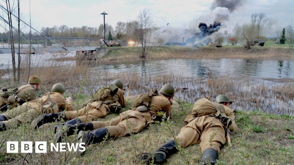 Russians remember WW2 with victory on their minds