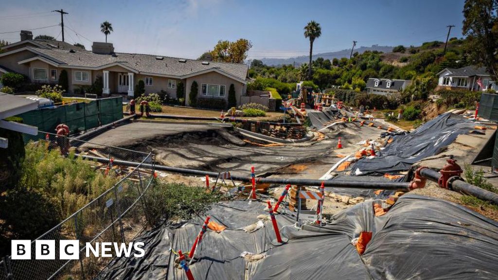 Landslides Cut Power in Rancho Palos Verdes