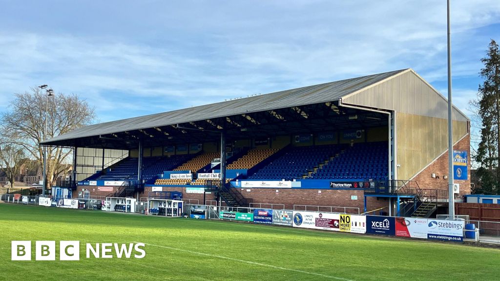 'A shambolic mess' - fans have say over sprinkler pitch row